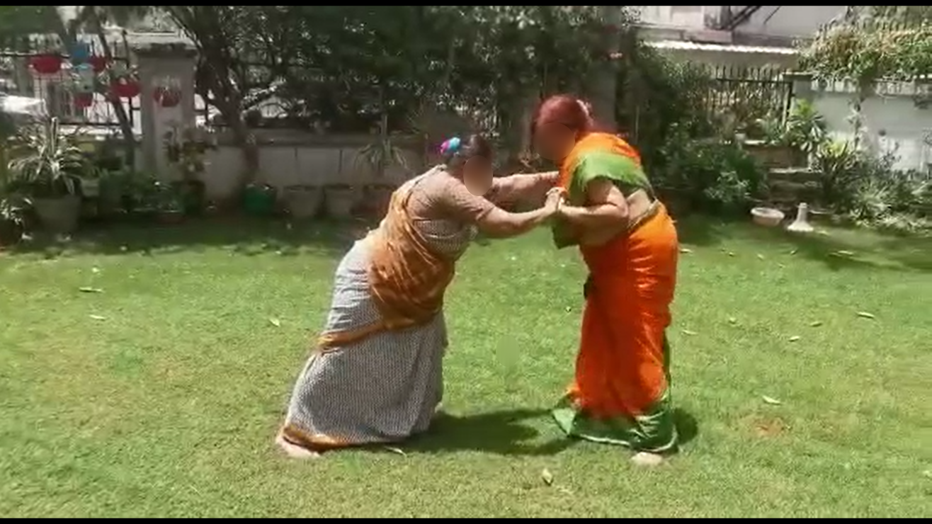 Gujarati women wrestling
